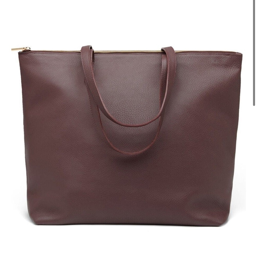 Cuyana Classic Leather Zipper Tote